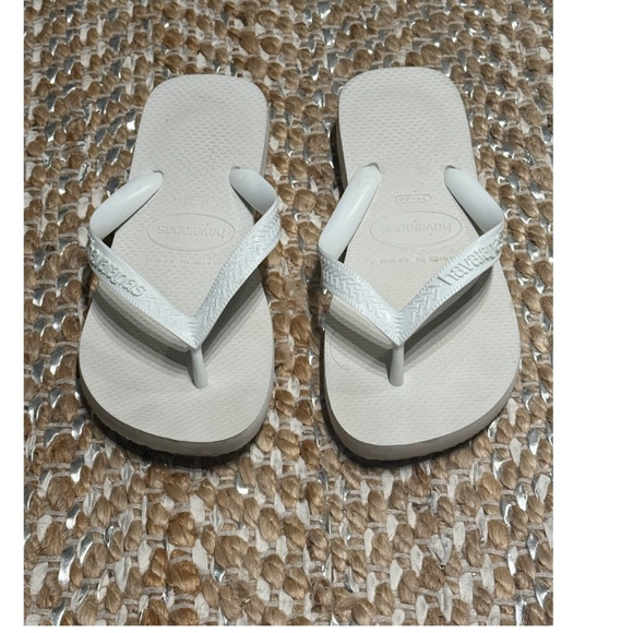 Havaianas Women's Top Flip Flops - White - US W 9/10 - Picture 1 of 10
